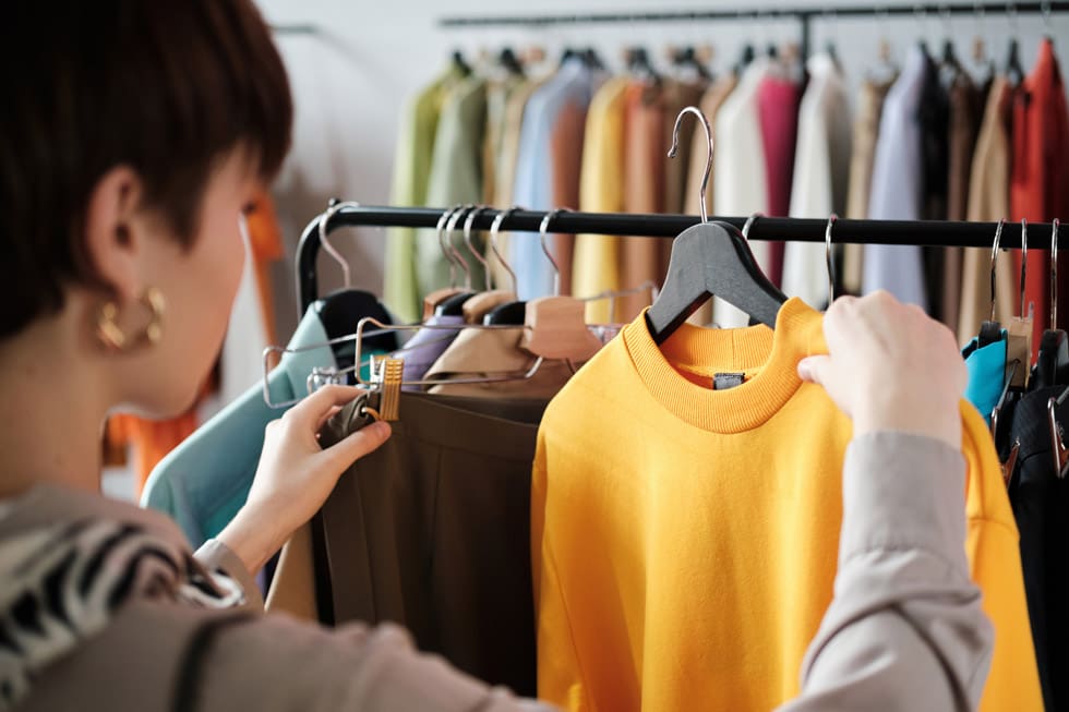 Inside the Apparel Store Industry: Trends and Insights